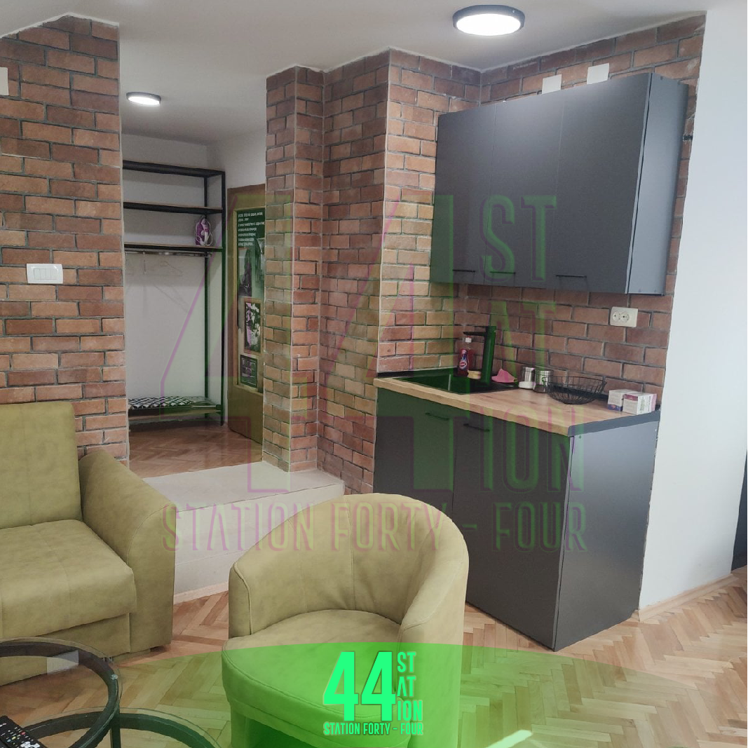 apartment 4